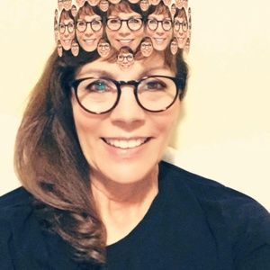 Meet your Posher, Laurie